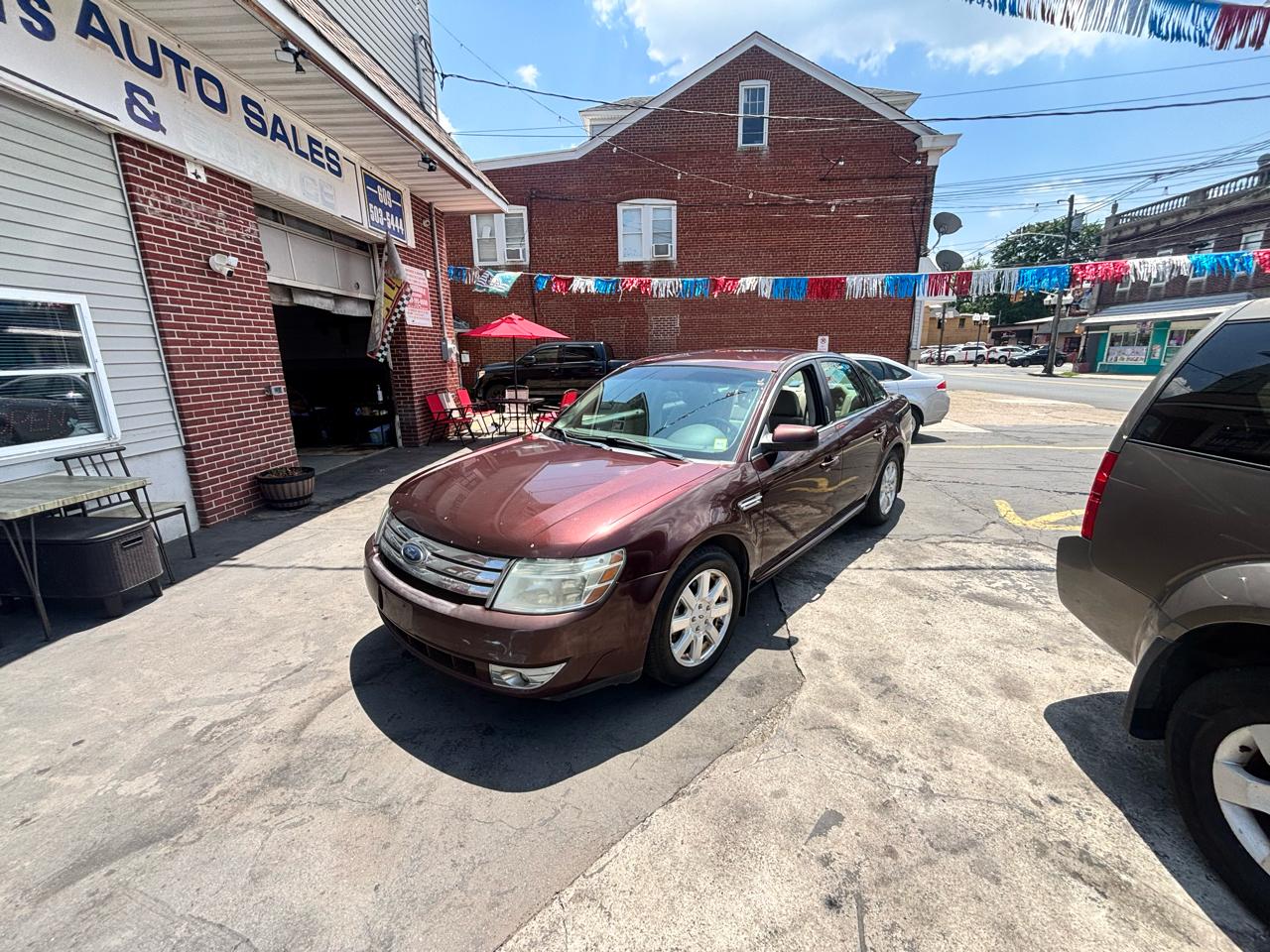Ford Taurus SE FWD 2009