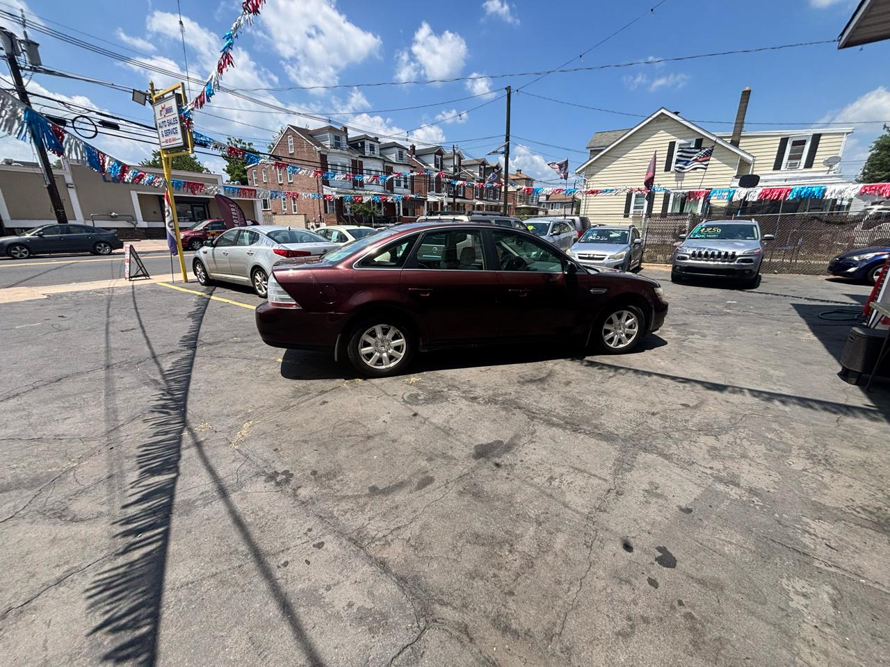 Ford Taurus SE FWD 2009