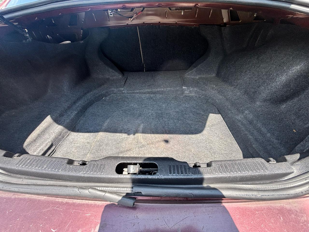 Ford Taurus SE FWD 2009
