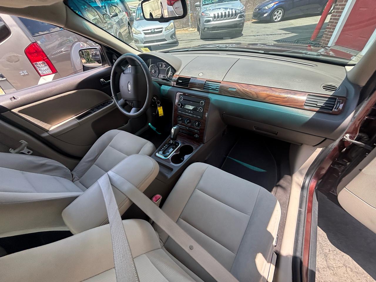Ford Taurus SE FWD 2009