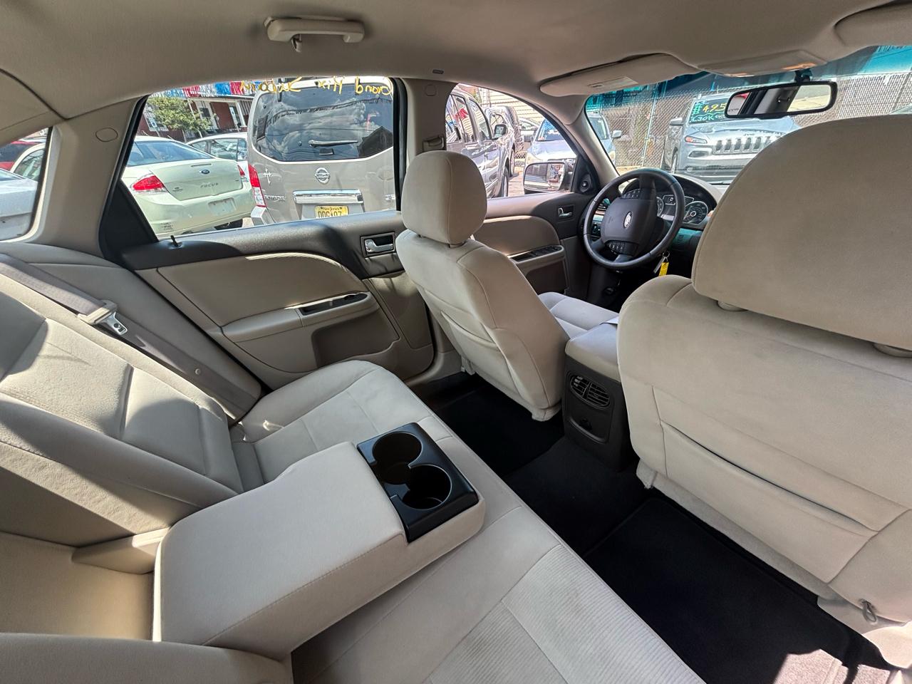 Ford Taurus SE FWD 2009
