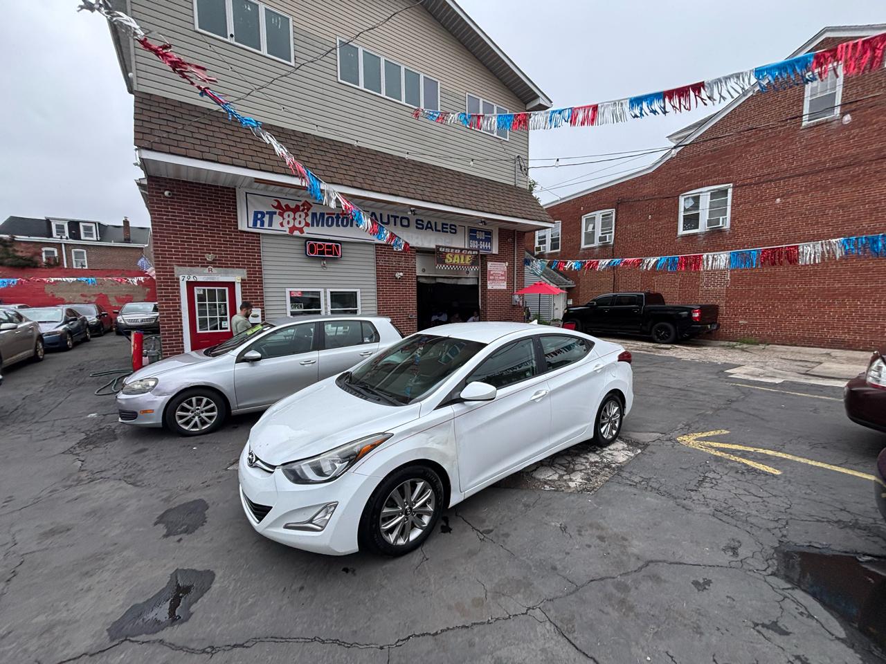 Hyundai Elantra SE 6AT 2015