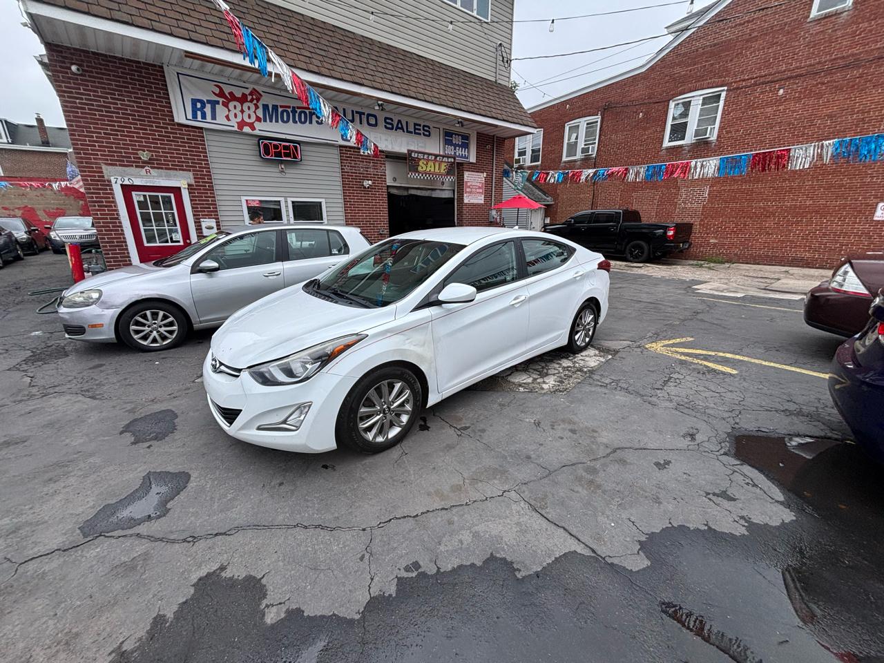Hyundai Elantra SE 6AT 2015