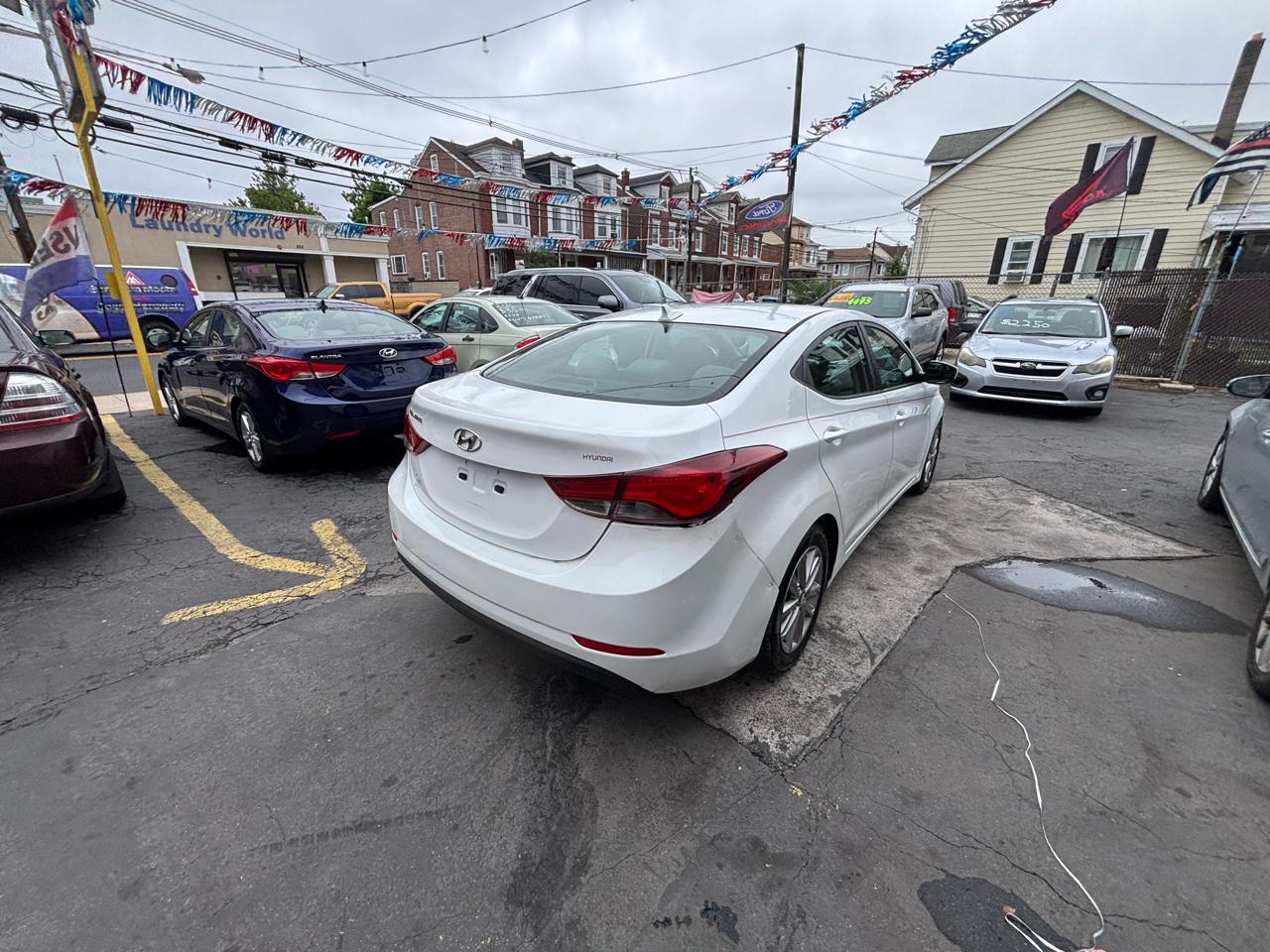Hyundai Elantra SE 6AT 2015