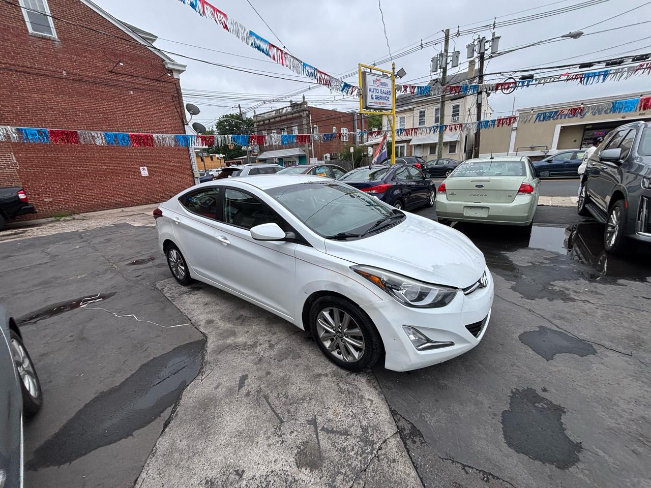 Hyundai Elantra SE 6AT 2015