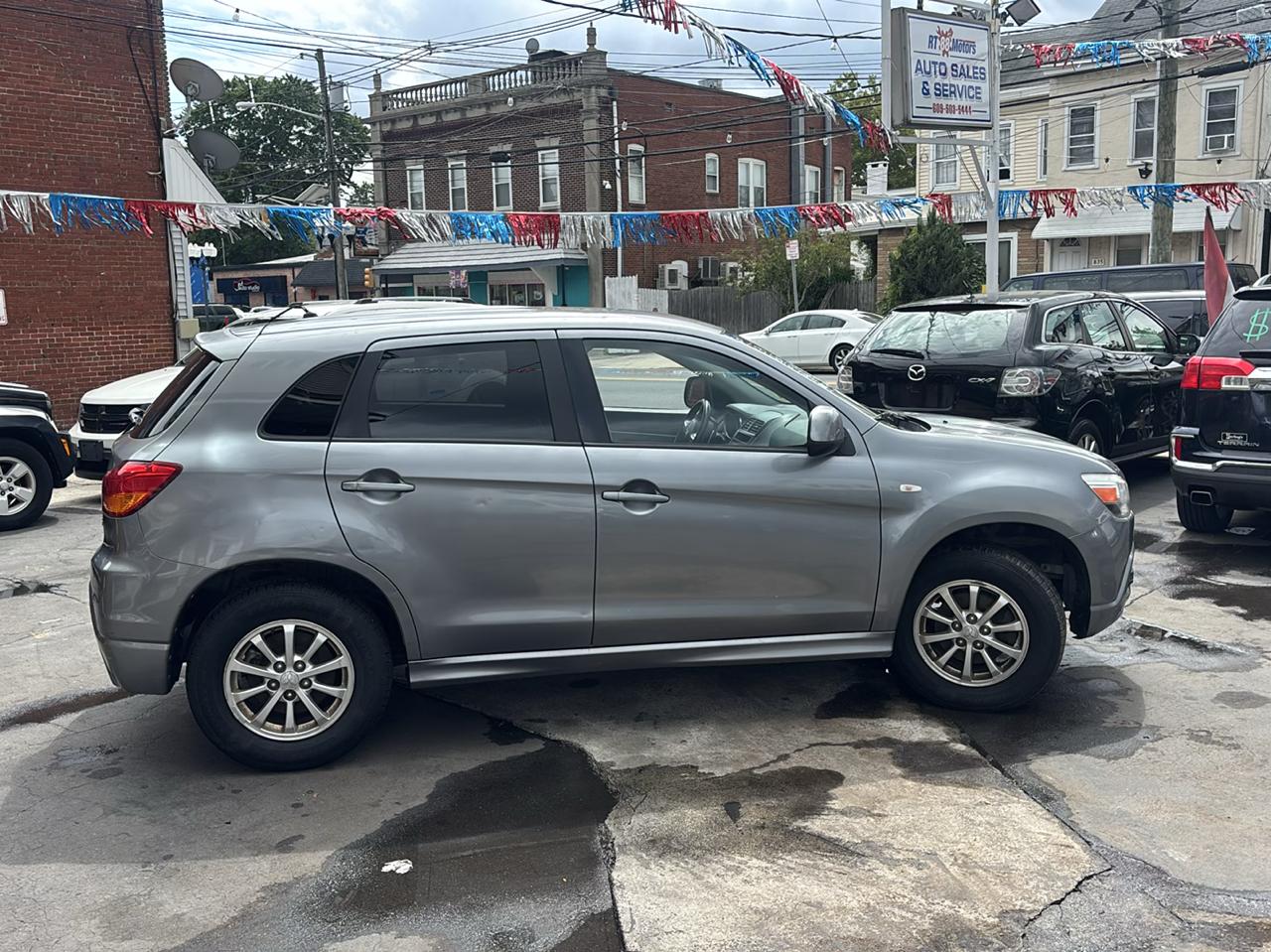 Mitsubishi Outlander Sport ES 2WD 2011