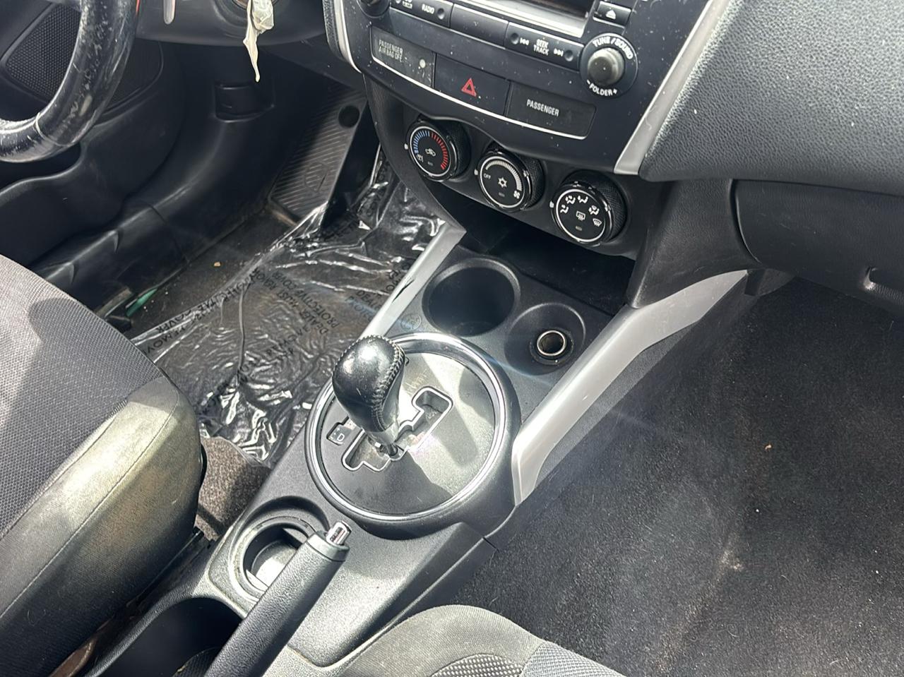 Mitsubishi Outlander Sport ES 2WD 2011