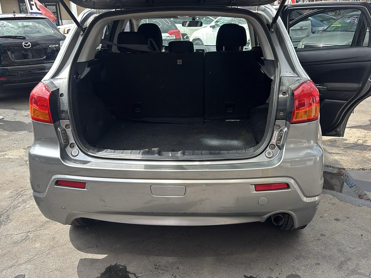 Mitsubishi Outlander Sport ES 2WD 2011