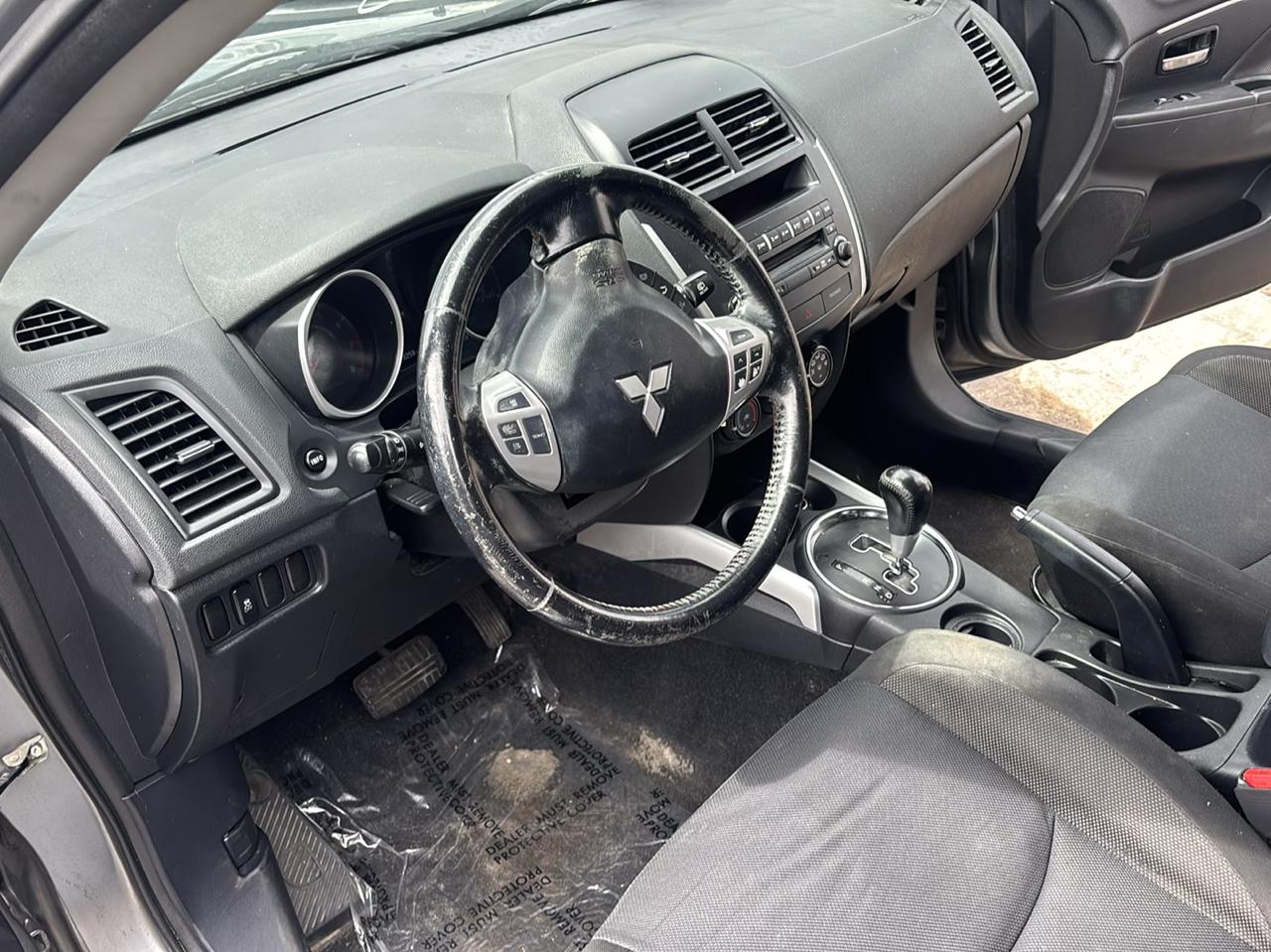 Mitsubishi Outlander Sport ES 2WD 2011