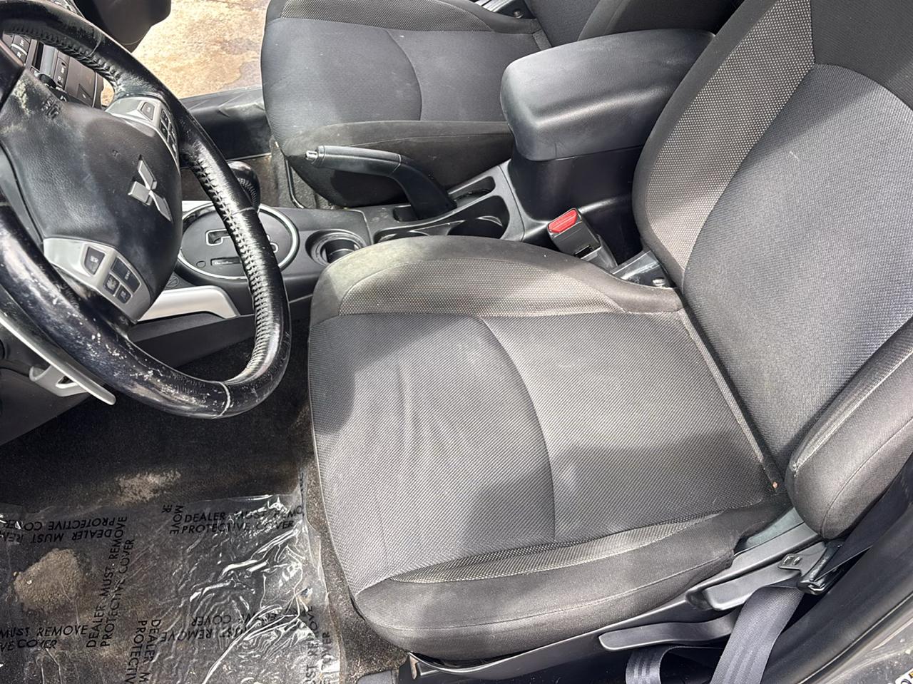 Mitsubishi Outlander Sport ES 2WD 2011