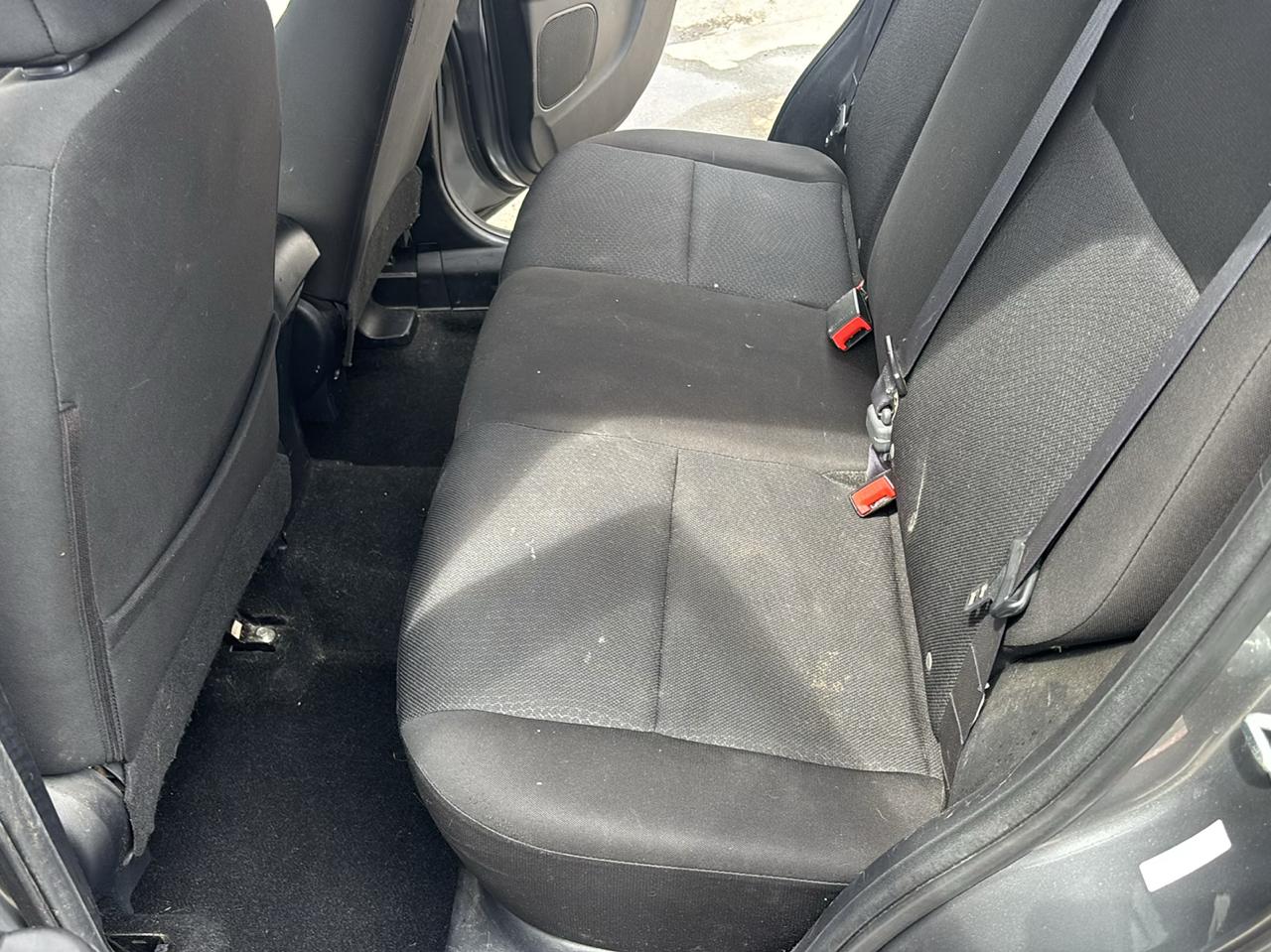 Mitsubishi Outlander Sport ES 2WD 2011