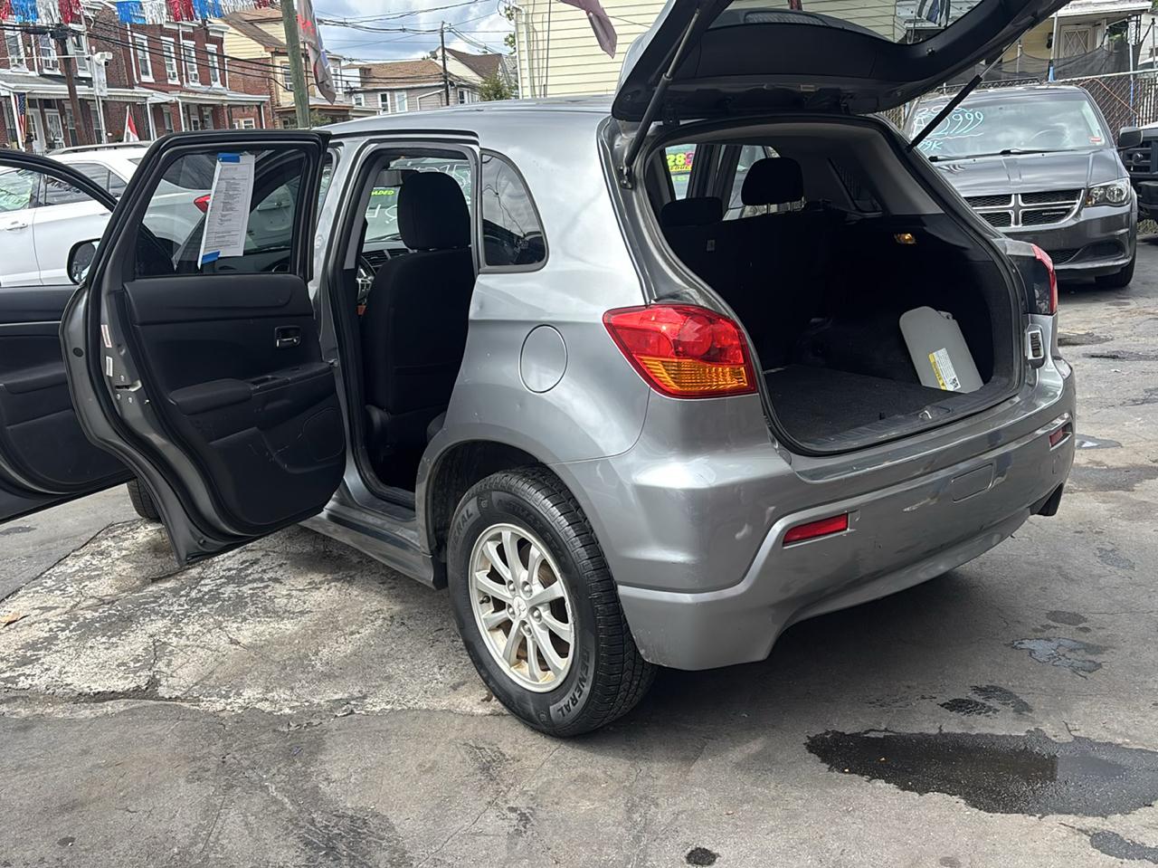 Mitsubishi Outlander Sport ES 2WD 2011