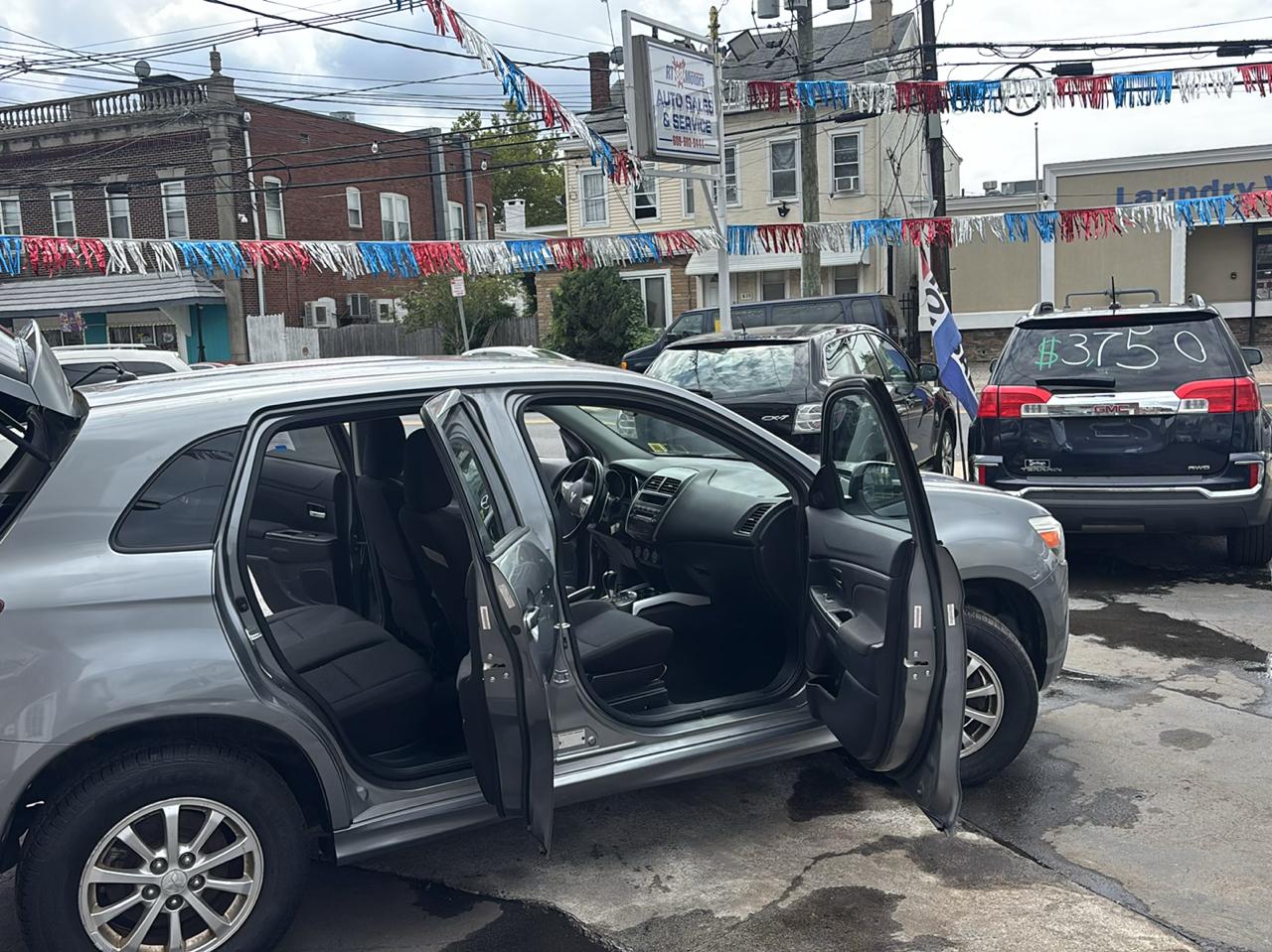 Mitsubishi Outlander Sport ES 2WD 2011