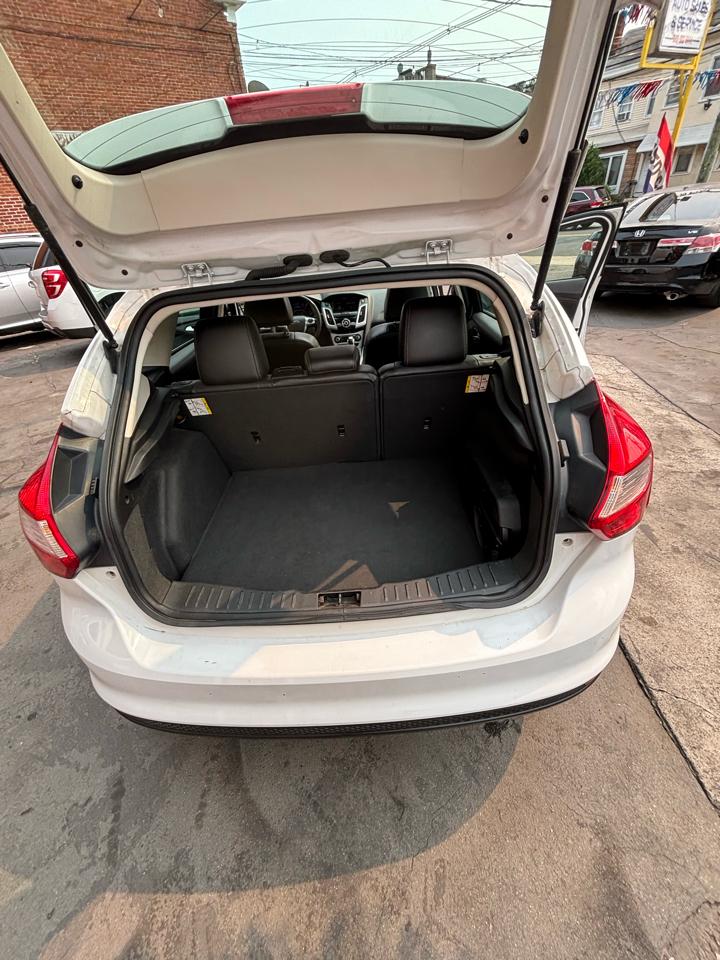 Ford Focus SE Hatch 2013