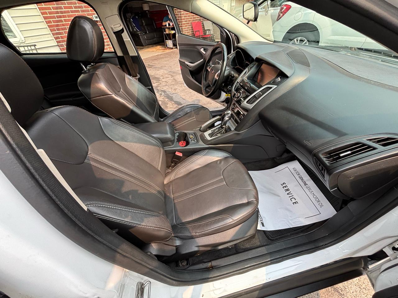 Ford Focus SE Hatch 2013