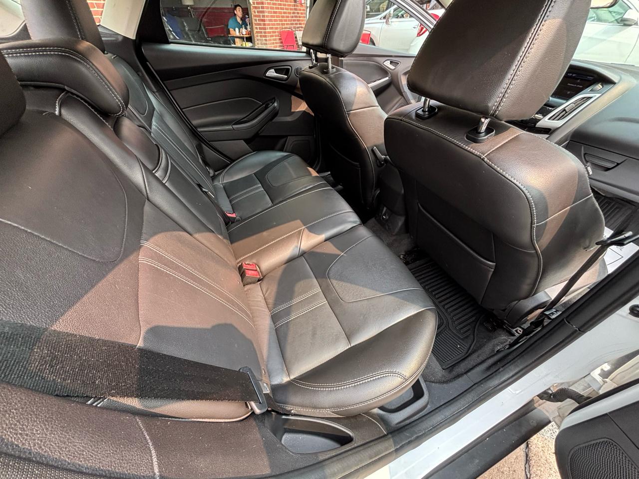 Ford Focus SE Hatch 2013