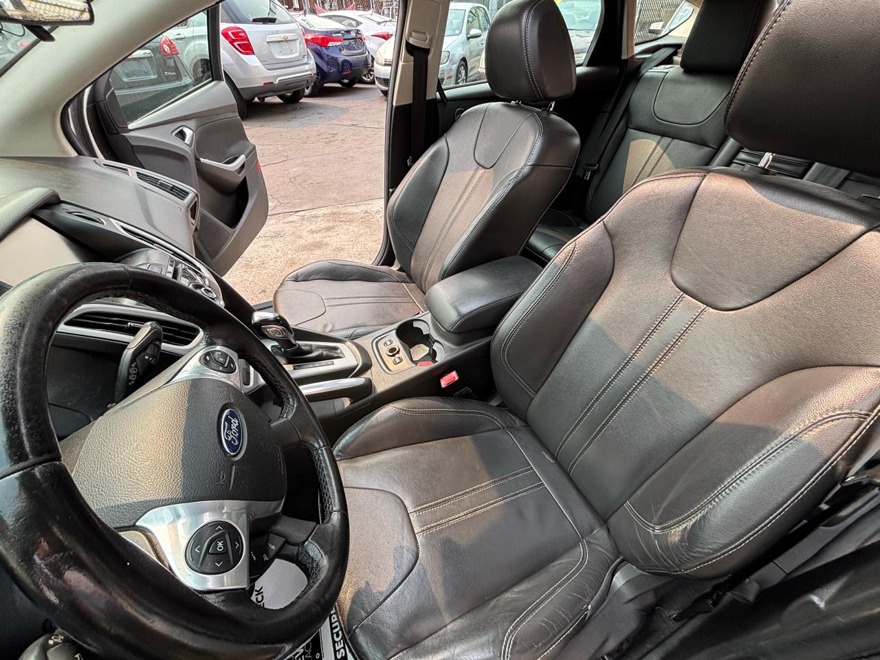 Ford Focus SE Hatch 2013