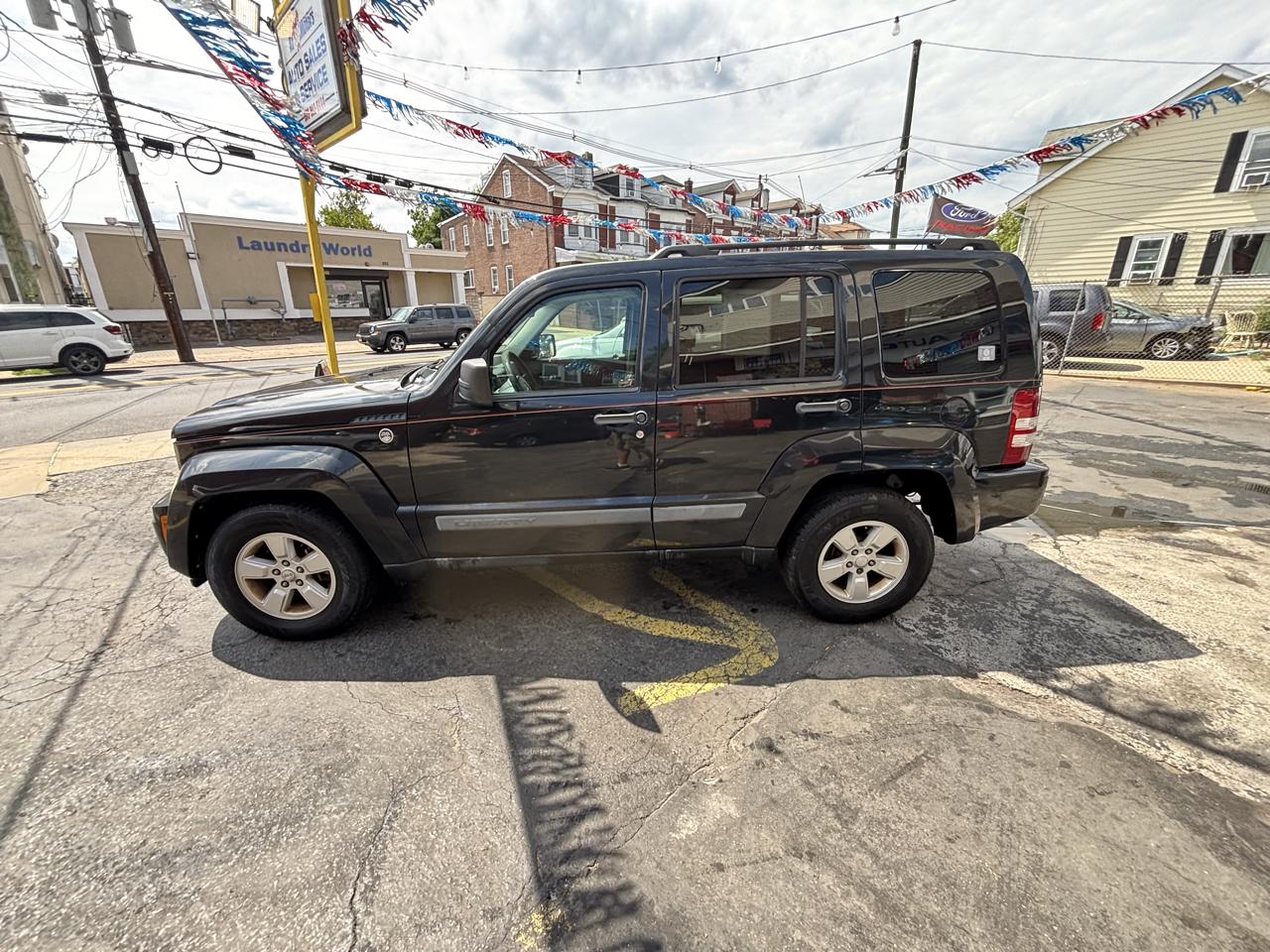 Jeep Liberty Sport 4WD 2010
