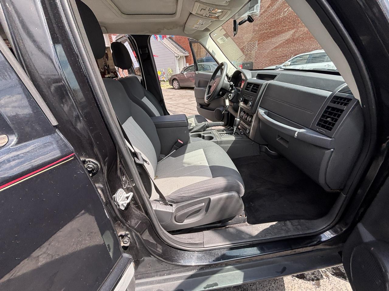 Jeep Liberty Sport 4WD 2010