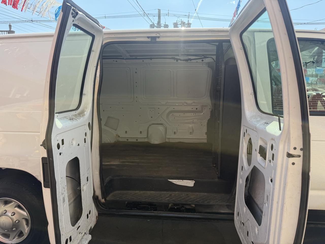 Ford Econoline E-150 2013