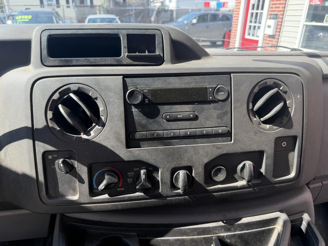 Ford Econoline E-150 2013