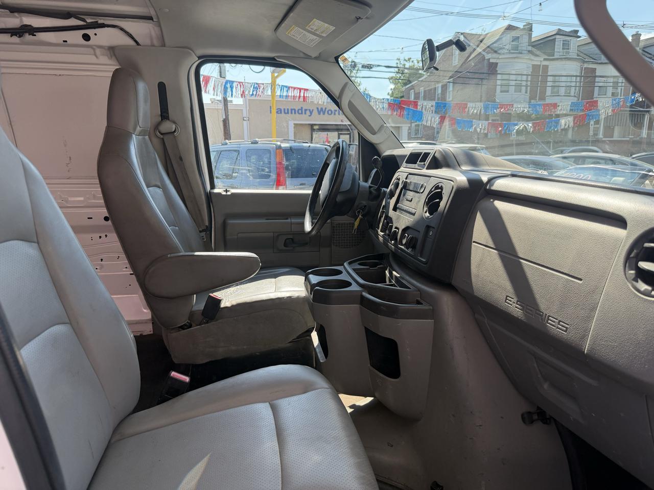 Ford Econoline E-150 2013
