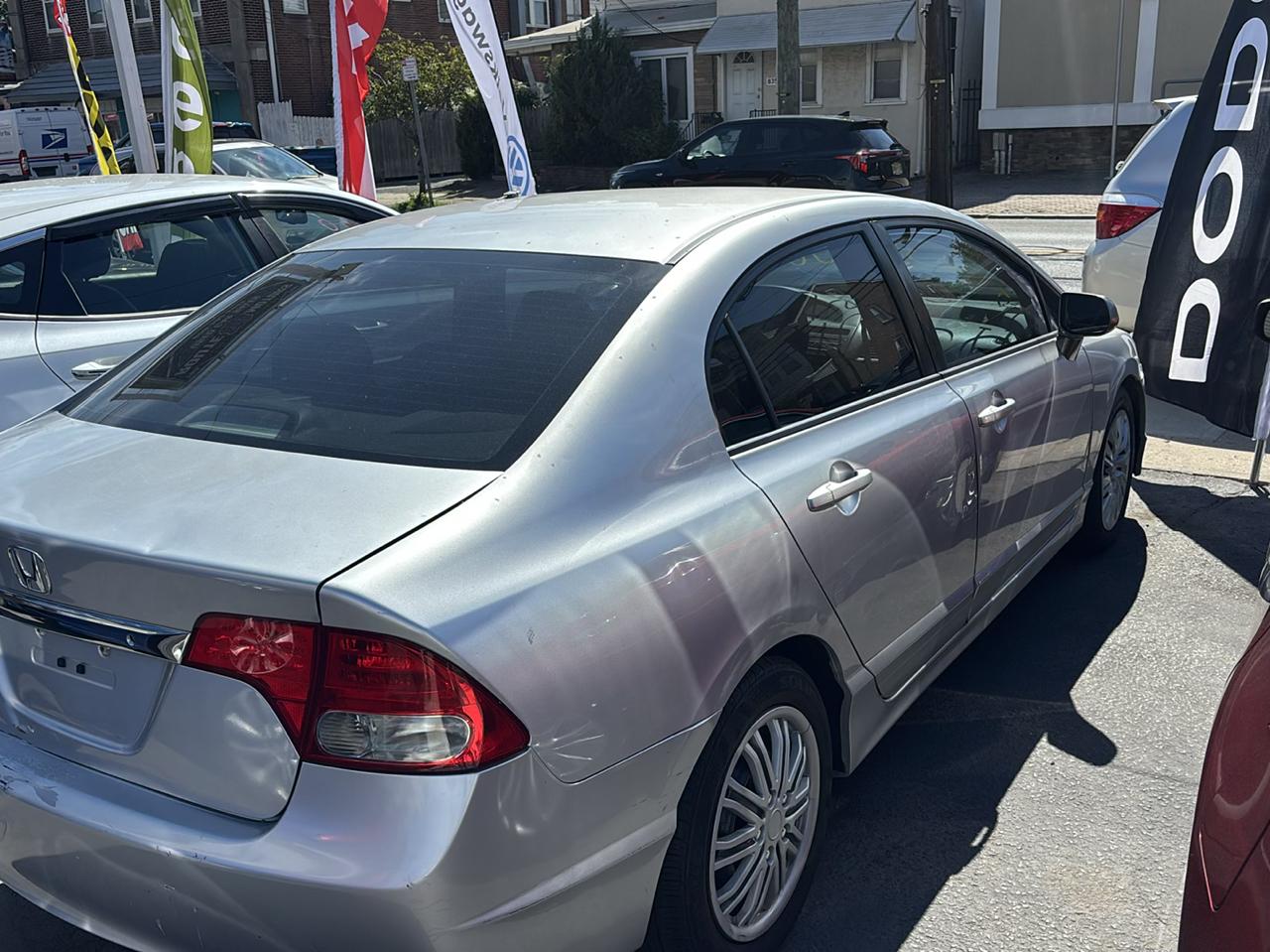 Honda Civic LX Sedan 5-Speed AT 2010
