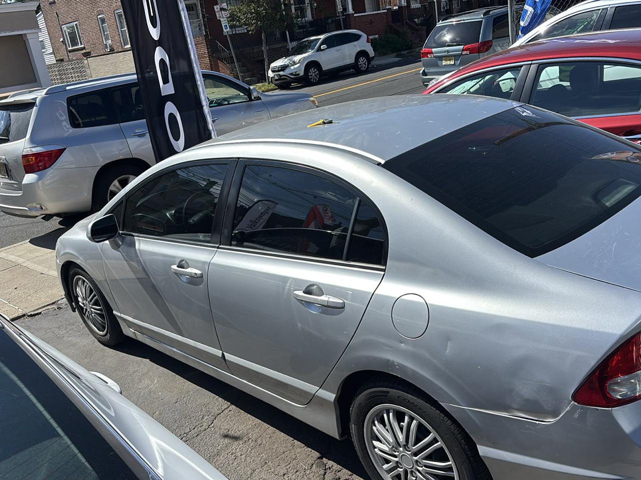 Honda Civic LX Sedan 5-Speed AT 2010