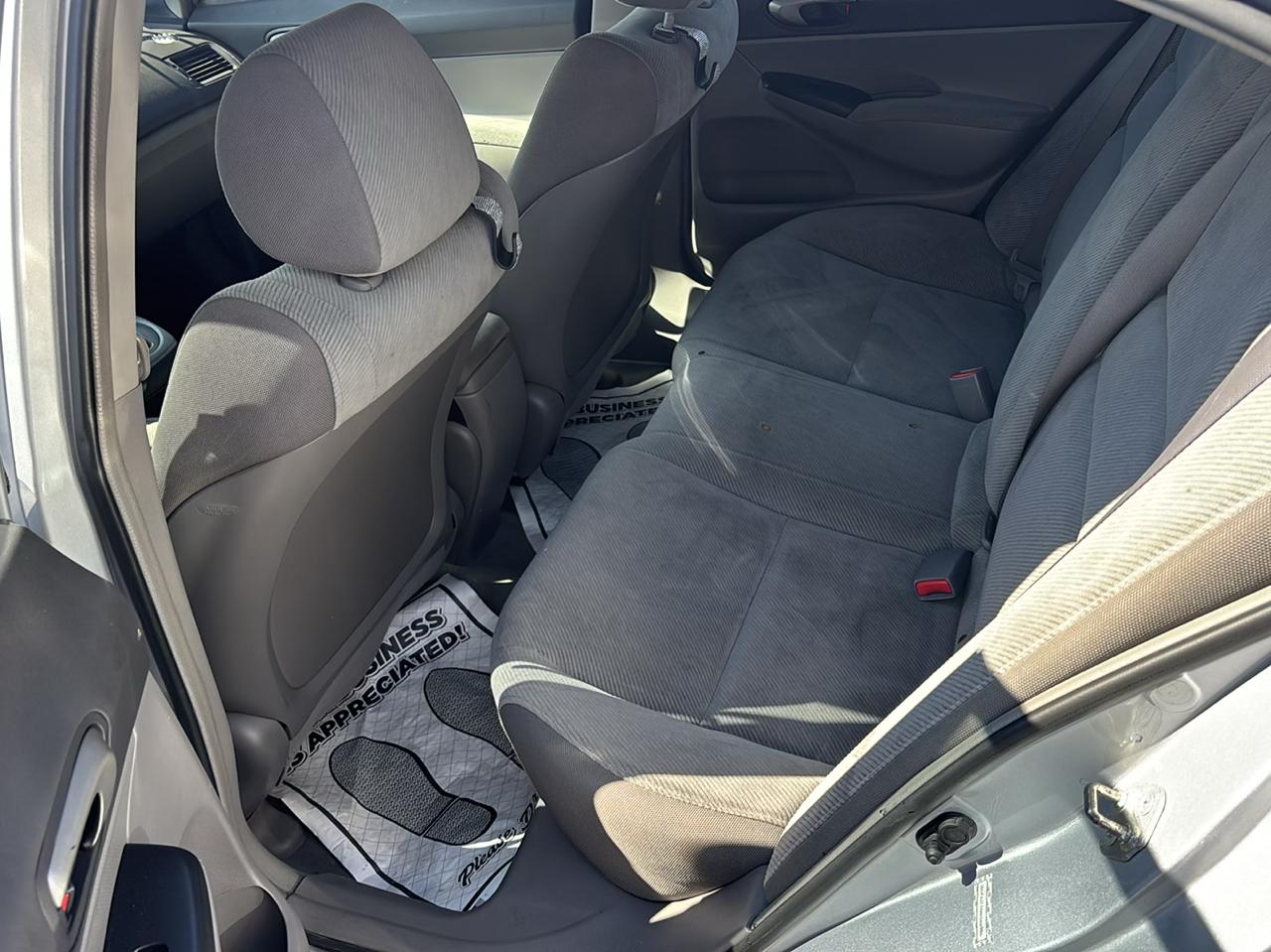 Honda Civic LX Sedan 5-Speed AT 2010