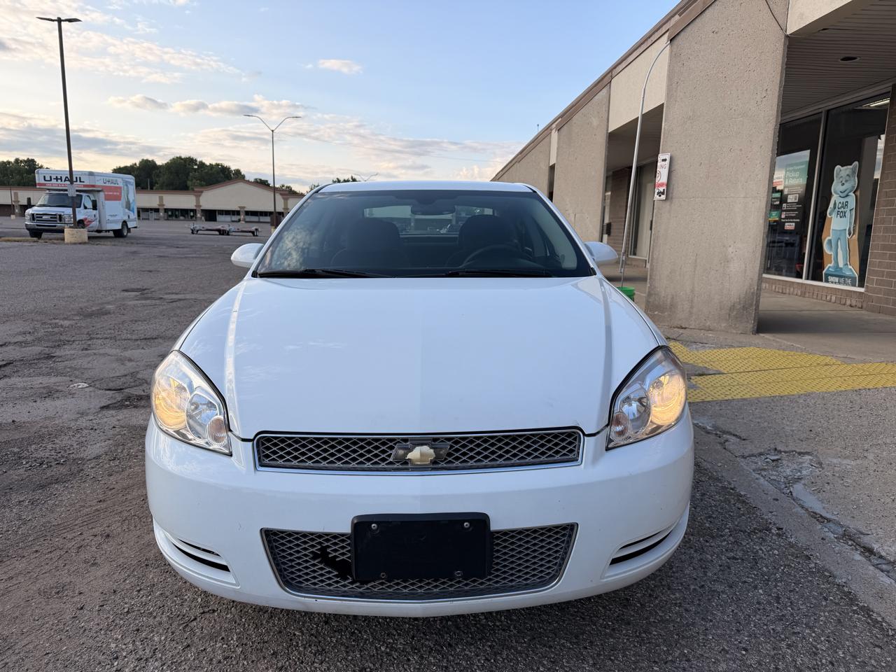 Chevrolet Impala photo 2