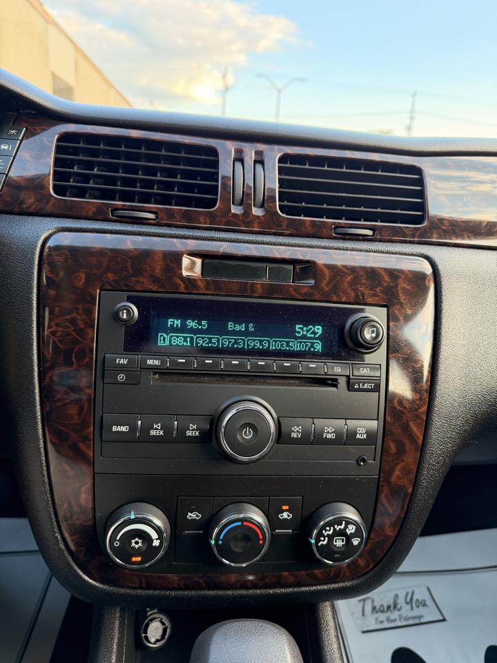 Chevrolet Impala photo 12
