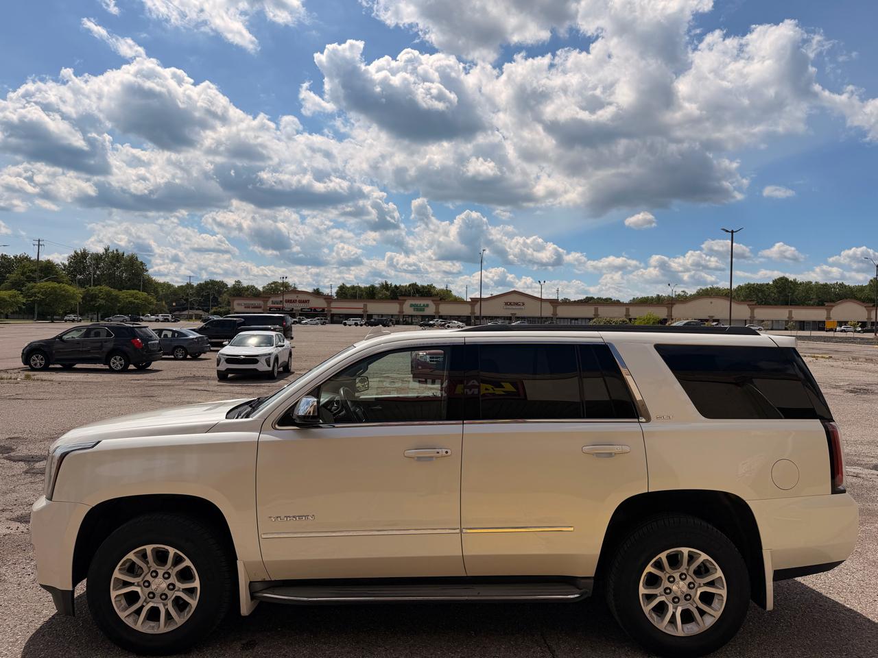 2015 GMC Yukon SLT - Photo 4