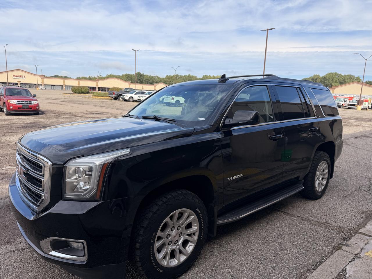 GMC Yukon photo 3