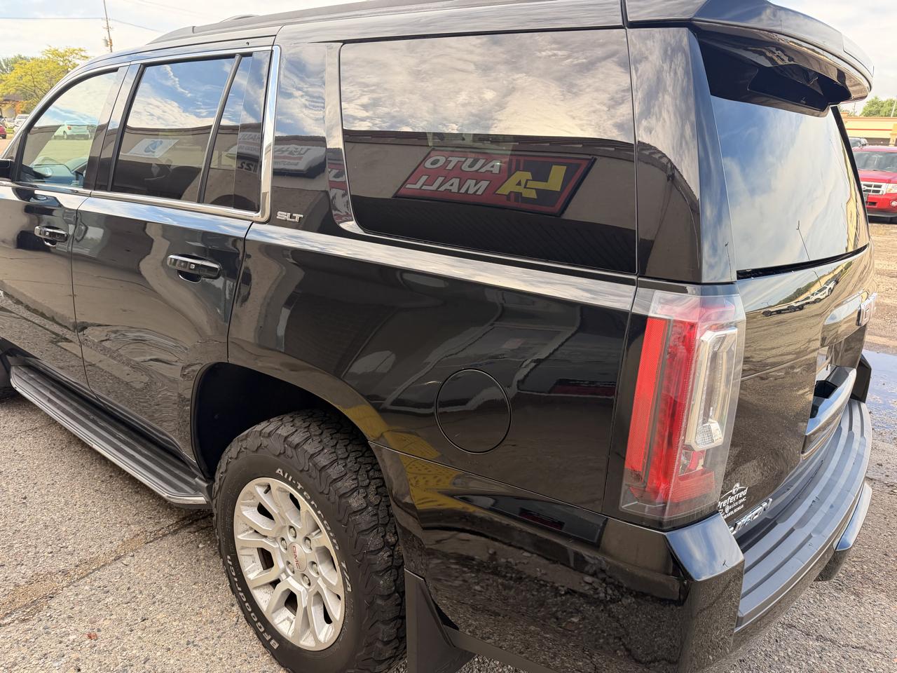 GMC Yukon photo 5