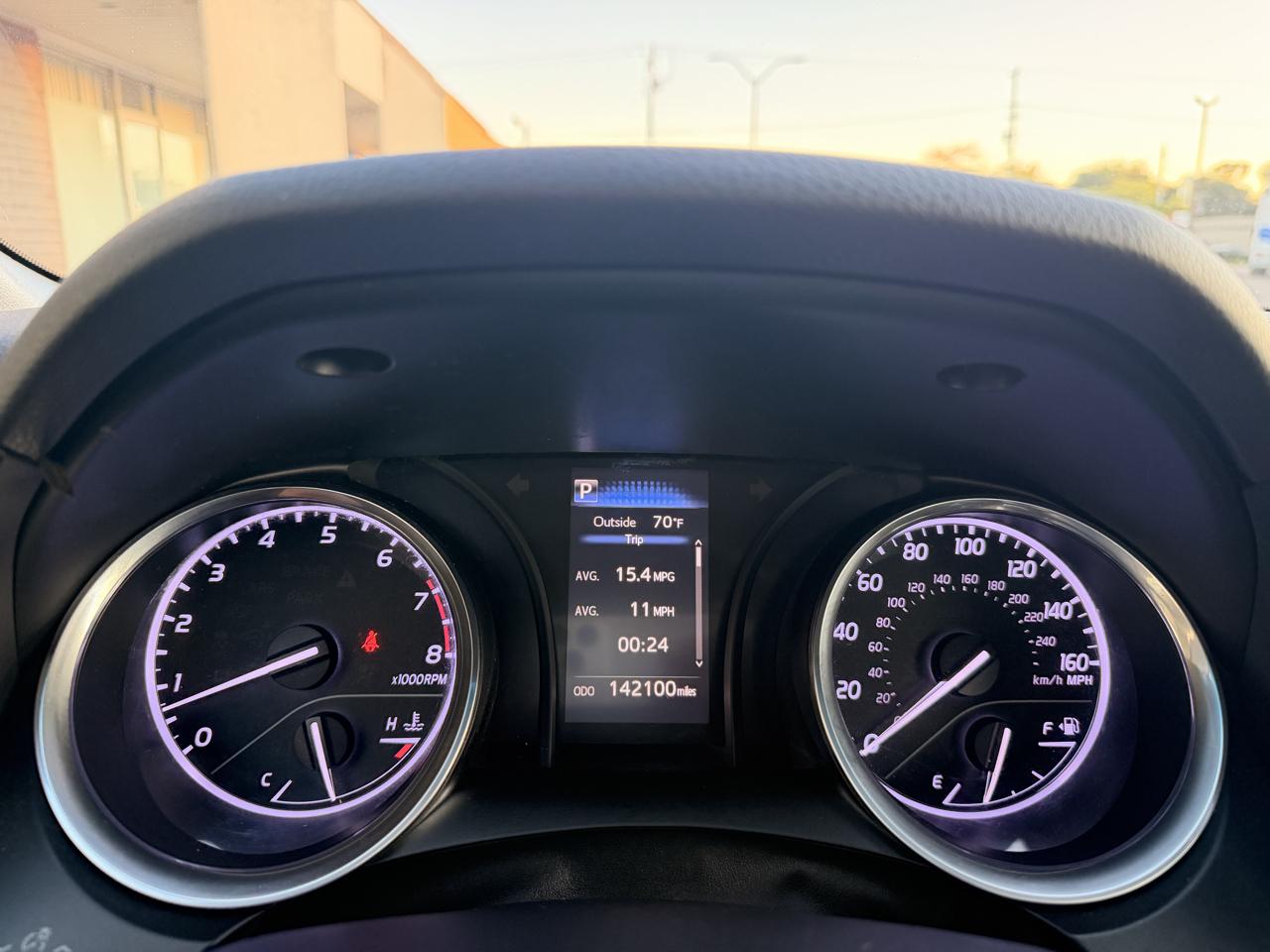 Toyota Camry photo 11