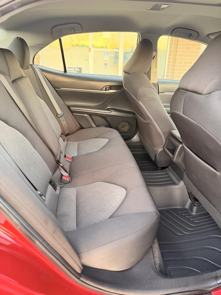 Toyota Camry photo 16