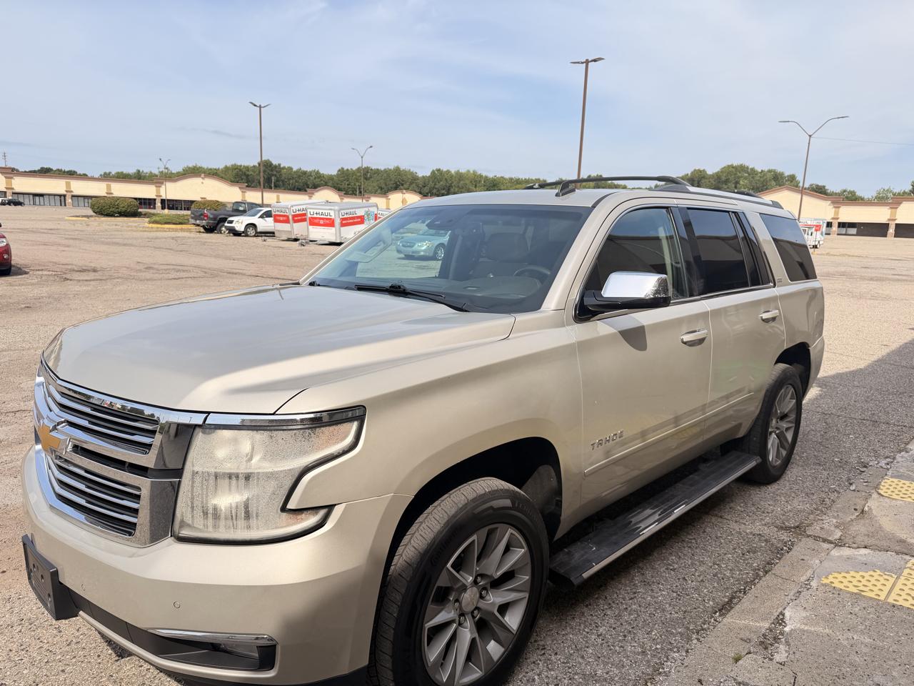 Chevrolet Tahoe photo 3