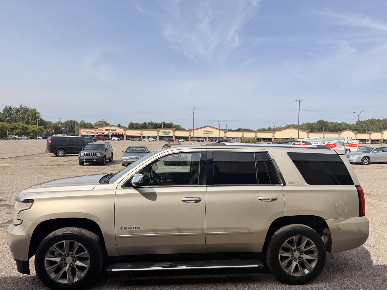 Chevrolet Tahoe photo 4