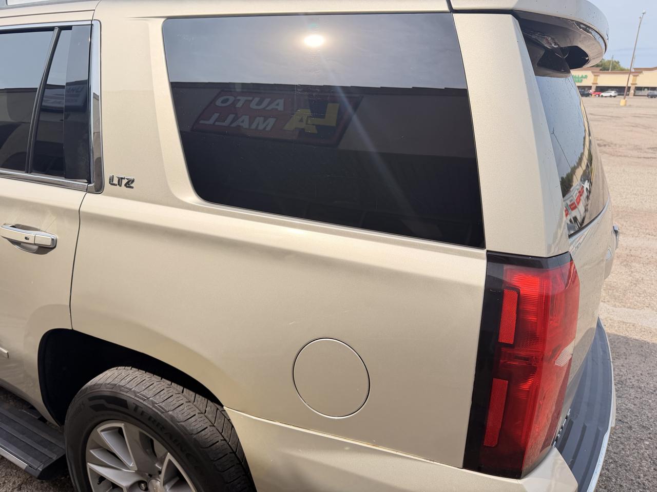 Chevrolet Tahoe photo 5