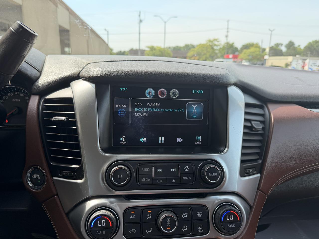 Chevrolet Tahoe photo 12