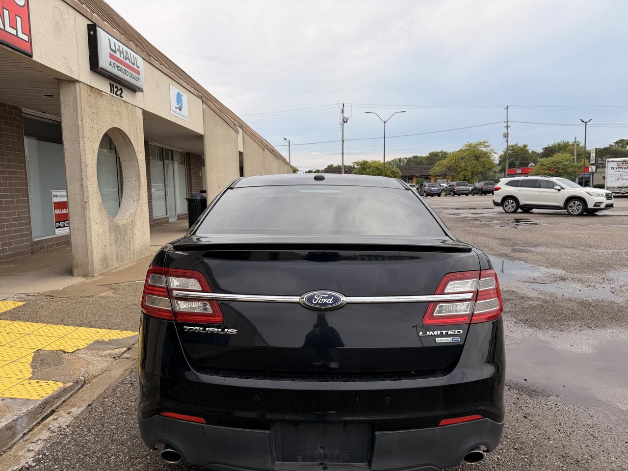 Ford Taurus photo 5
