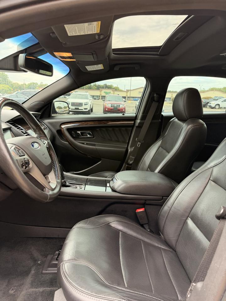 Ford Taurus photo 8