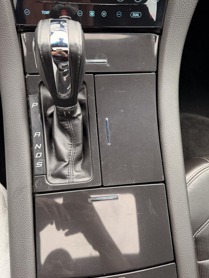Ford Taurus photo 13