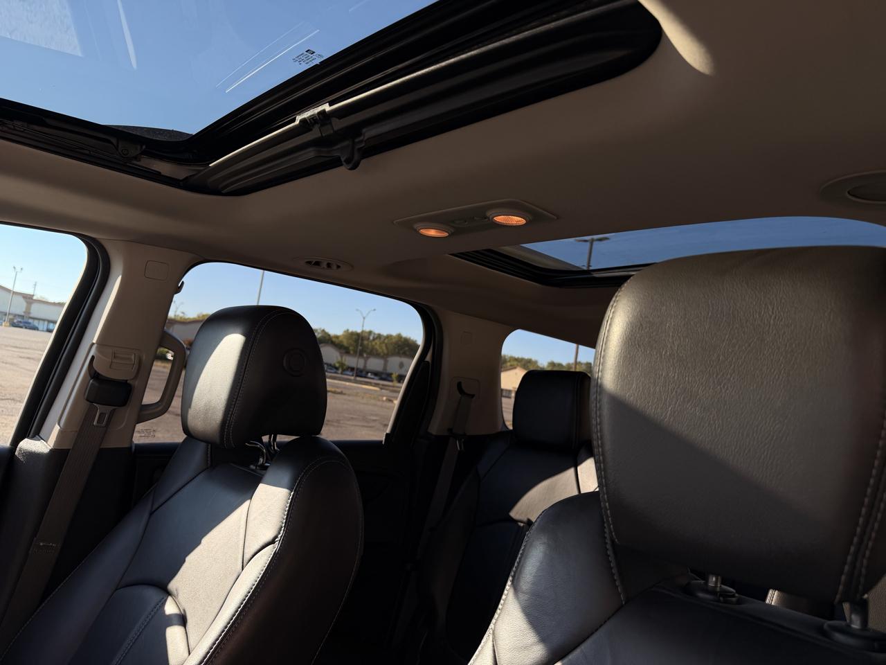 GMC Acadia photo 10