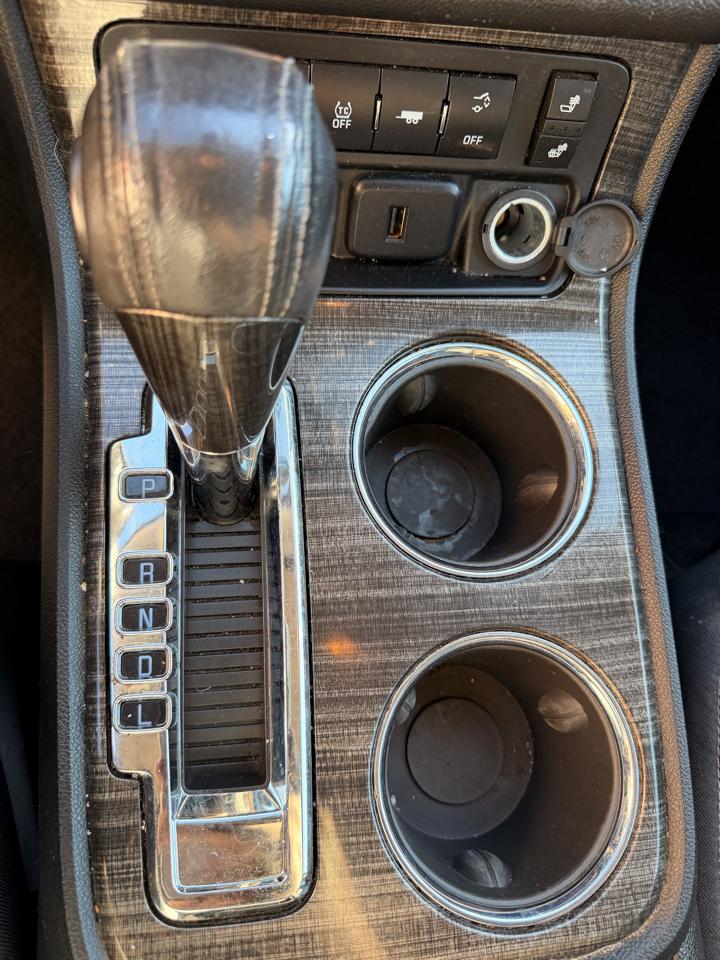 GMC Acadia photo 13