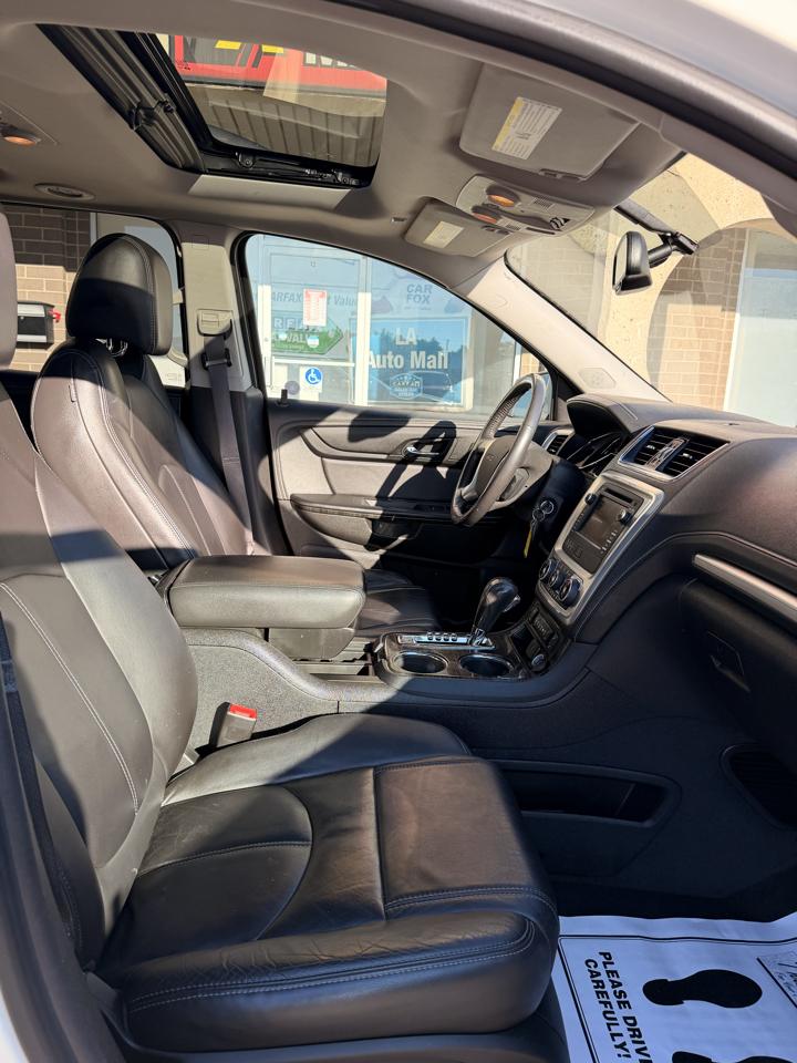 GMC Acadia photo 15