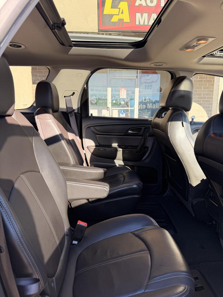 GMC Acadia photo 17