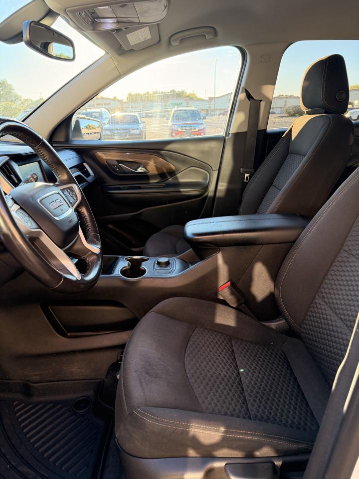 GMC Terrain photo 9