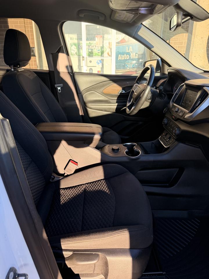 GMC Terrain photo 13