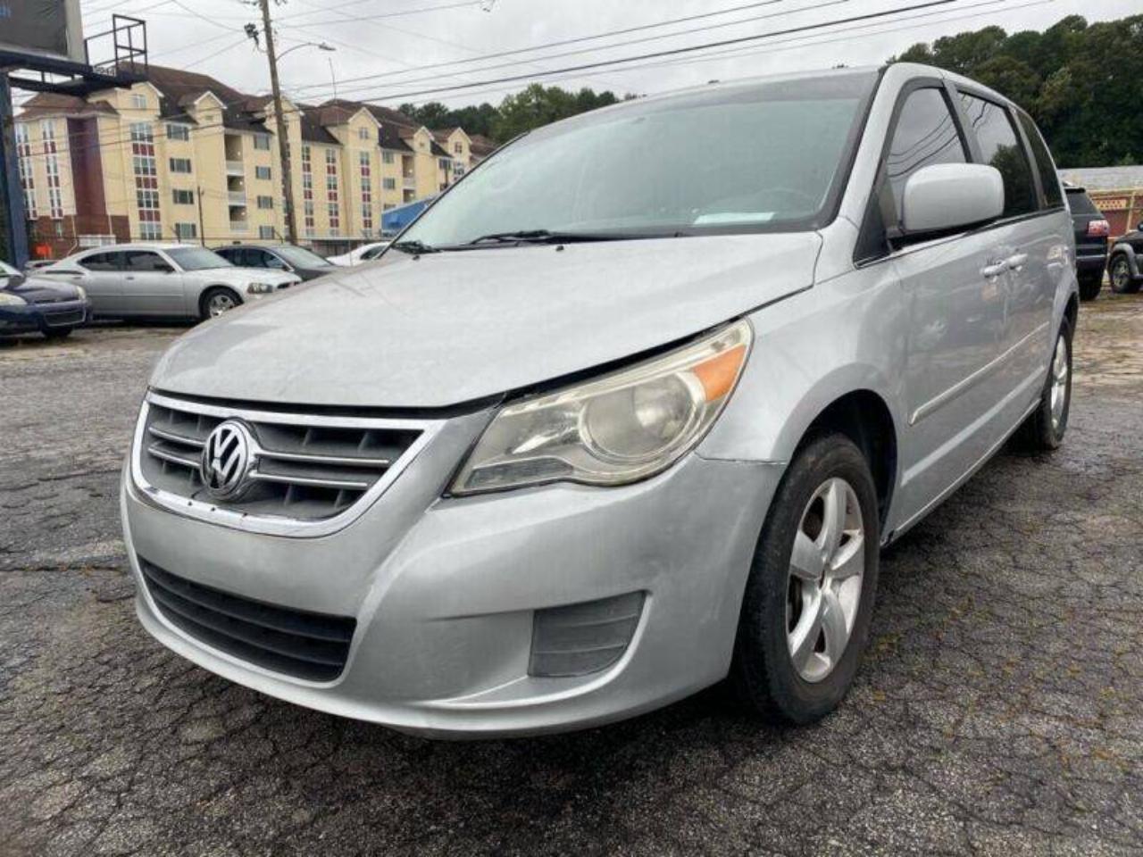 Volkswagen Routan 2010
